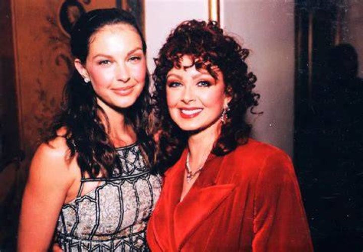 ashley judd naomi judd