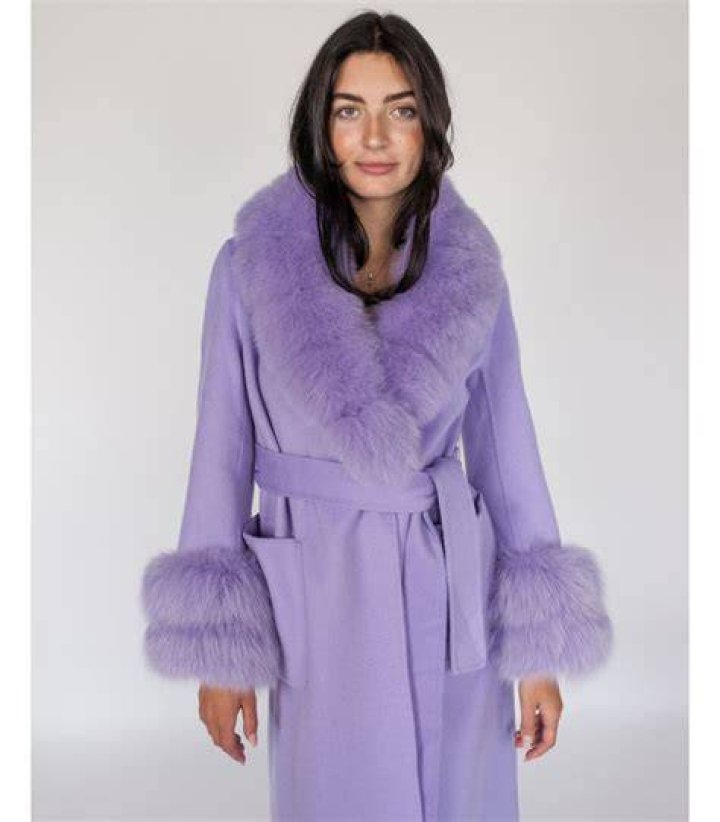 lilac coat model