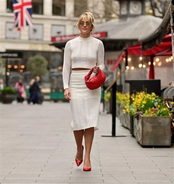Wow: Amanda added a matching jacket which boasted chic pearl details